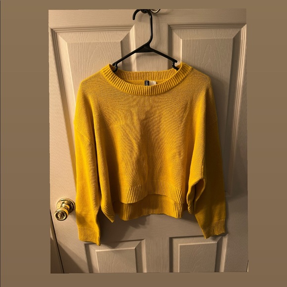 Divided Yellow Sweater, Size: M - Picture 1 of 2